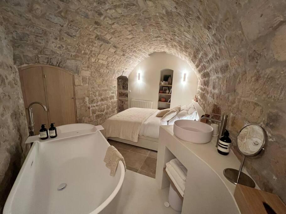 Marais - Unique Duplex Decorated With Taste Apartment Париж Екстериор снимка