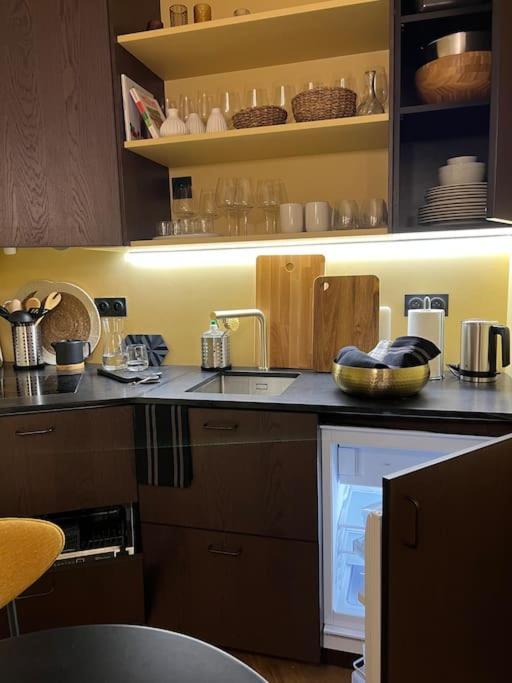 Marais - Unique Duplex Decorated With Taste Apartment Париж Екстериор снимка