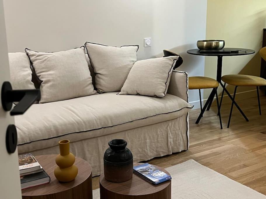 Marais - Unique Duplex Decorated With Taste Apartment Париж Екстериор снимка