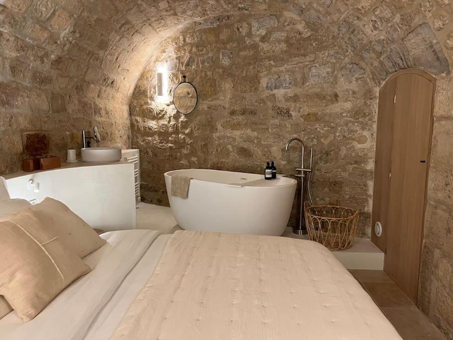 Marais - Unique Duplex Decorated With Taste Apartment Париж Екстериор снимка